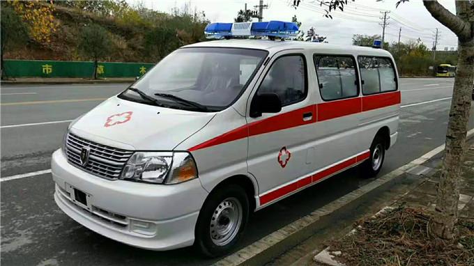 化德县丰田海狮救护车